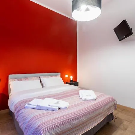 - Trastevere Train Station - Wifi Apartment Rome