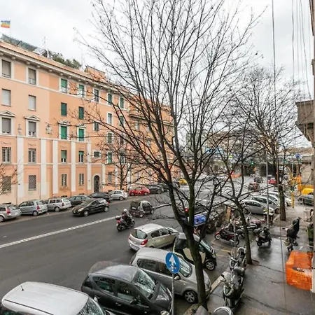 - Trastevere Train Station - Wifi * Rome